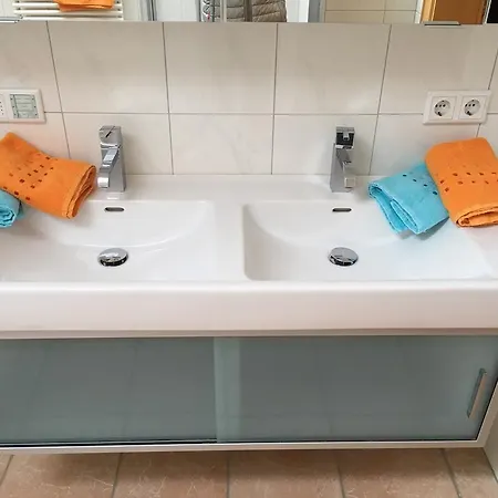 Alpenappartement شقة كابرون