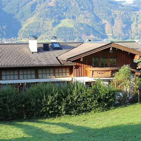 Alpenappartement شقة *